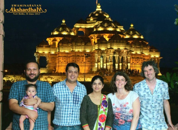 With Shalu, Amaria, Ankur and Tanu at Akshardam