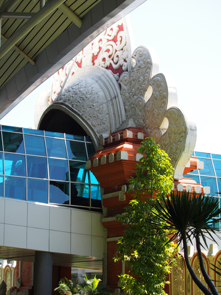 Fusion architecture at Denpasar airport