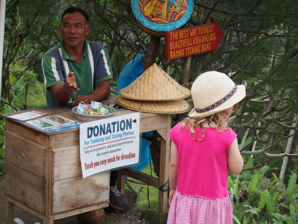 Donation for trekking and taking photos at Tegallalang Rice Terraces