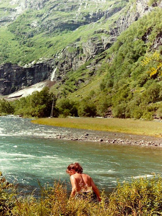 Washing in the meltwater