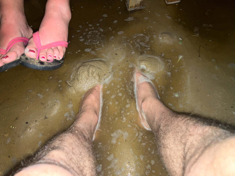 Wet feet under the table at Ao Yon