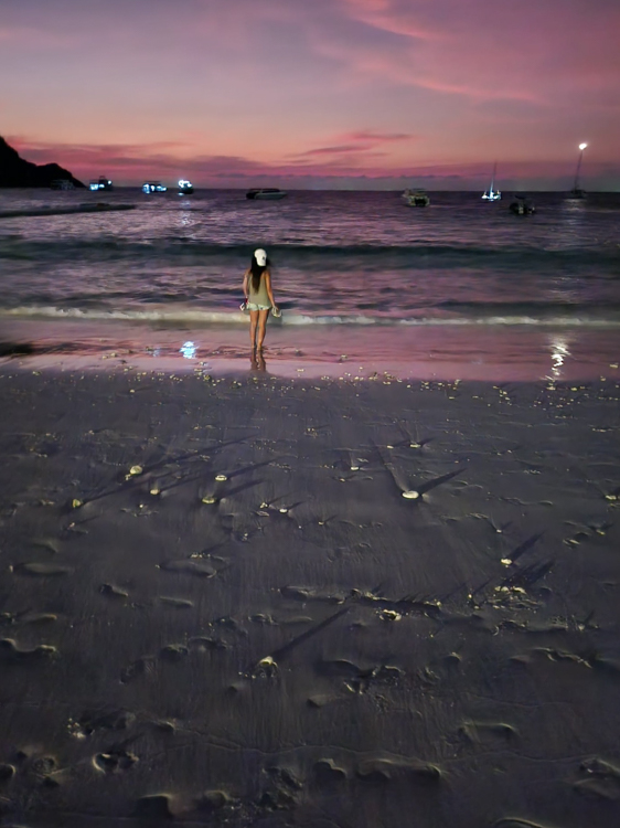 Vananh sunset at Raya Bay