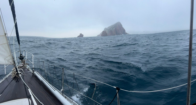 Rounding Talleifer Rocks, Schouten Island