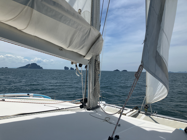We finally get the sails up, en route for Phi Phi
