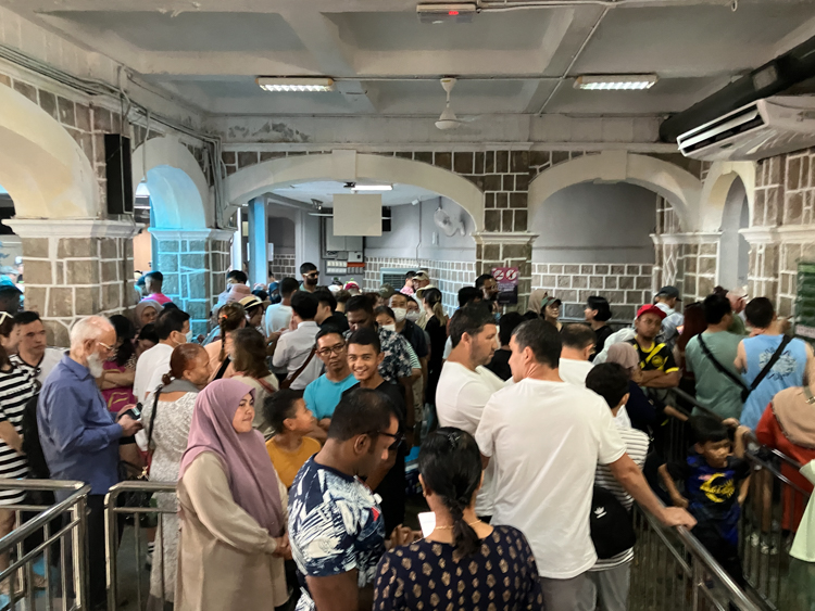 Queues at Penang Hill Lower Terminal station